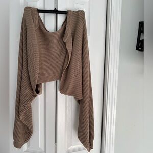 Cropped tan sweater/shrug